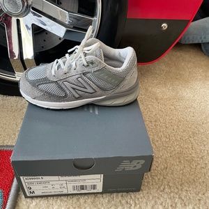 Grey New Balance 990v5 Size 9c
